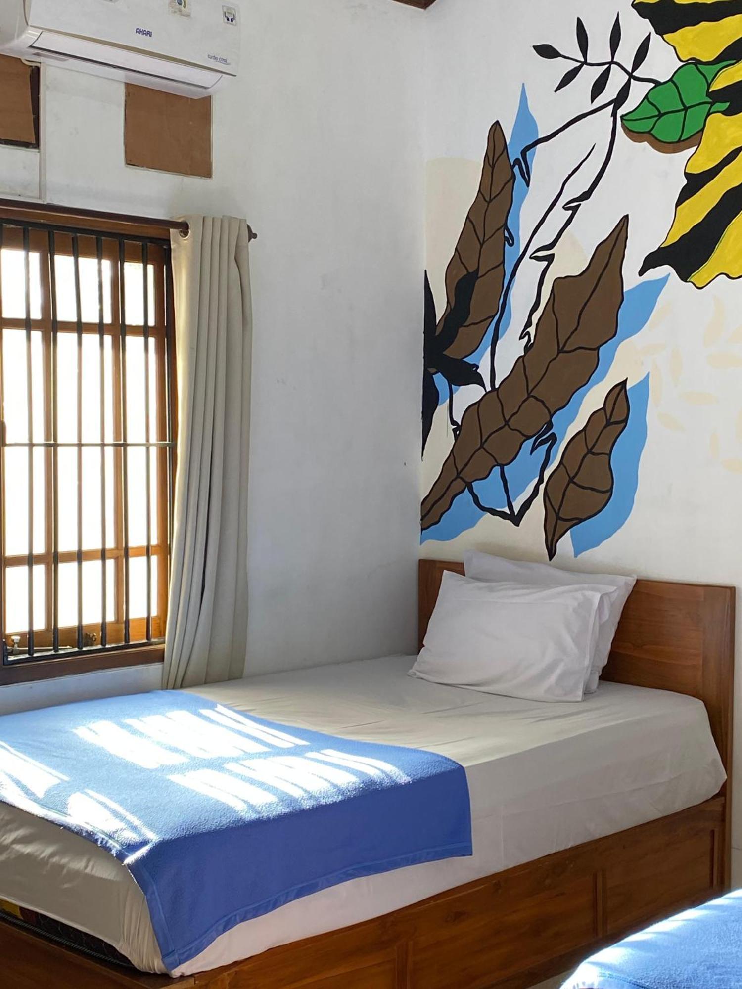 Zzz Hostel Banyuwangi  Room photo